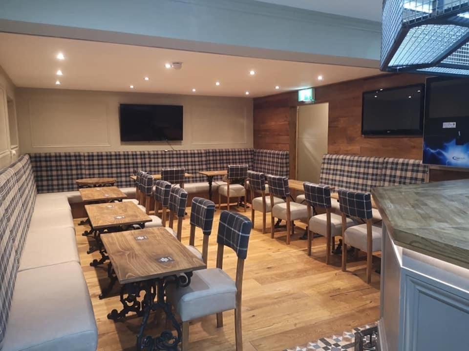 Salutation Hotel 킨로스 외부 사진