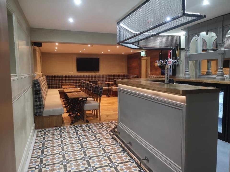 Salutation Hotel 킨로스 외부 사진